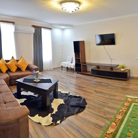 Robo Apartment Тбилиси Экстерьер фото